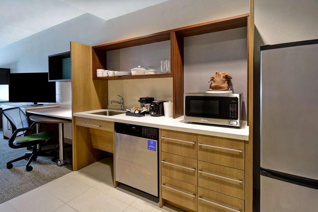 Home2 Suites By Hilton Odessa Δωμάτιο φωτογραφία